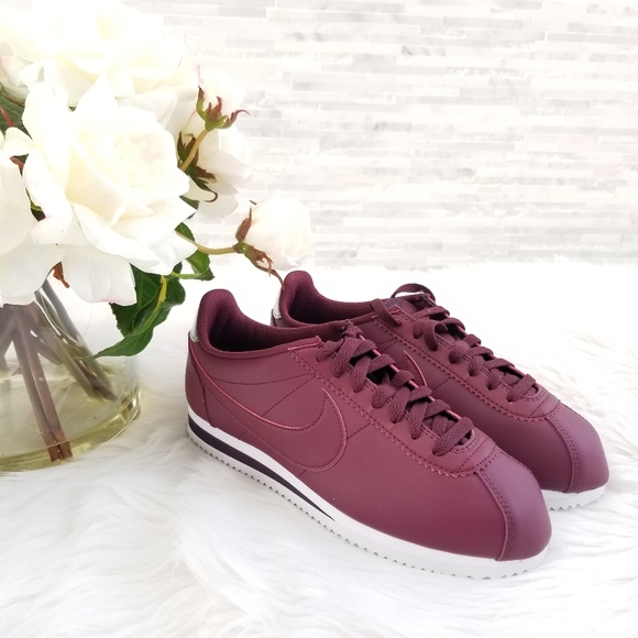 nike classic cortez leather sneaker